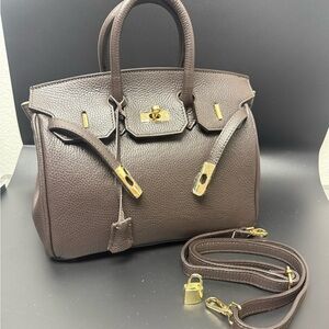 Elegant Brown Genuine Leather Handbag Made in Italy No Logo No Brand